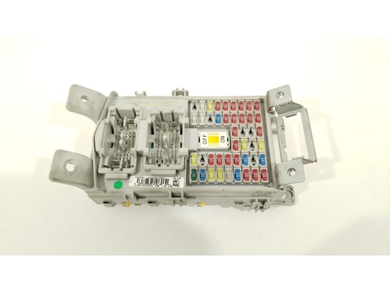 Recambio de caja reles / fusibles para hyundai i20 go! brasil referencia OEM IAM 91950C8520  