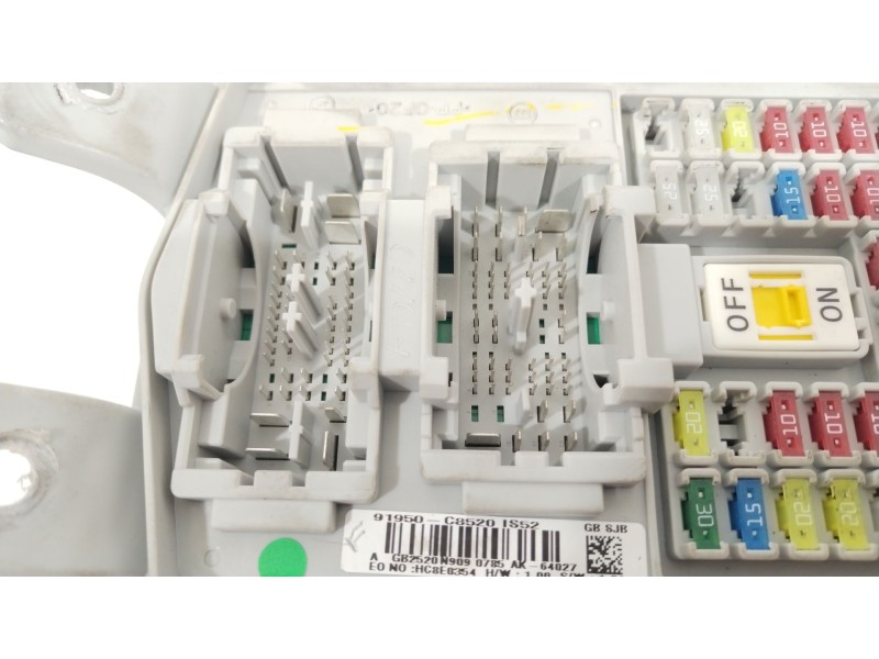 Recambio de caja reles / fusibles para hyundai i20 go! brasil referencia OEM IAM 91950C8520  