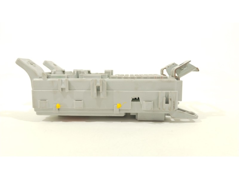 Recambio de caja reles / fusibles para hyundai i20 go! brasil referencia OEM IAM 91950C8520  