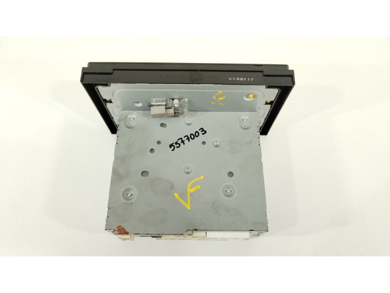 Recambio de sistema audio / radio cd para toyota auris hybrid active referencia OEM IAM 8614002360  