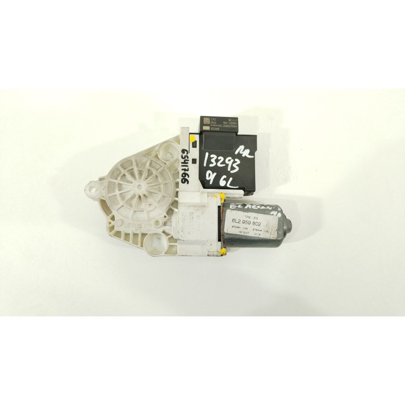 Recambio de motor elevalunas delantero izquierdo para seat ibiza iii (6l1) 1.9 tdi referencia OEM IAM 6L2959802  
