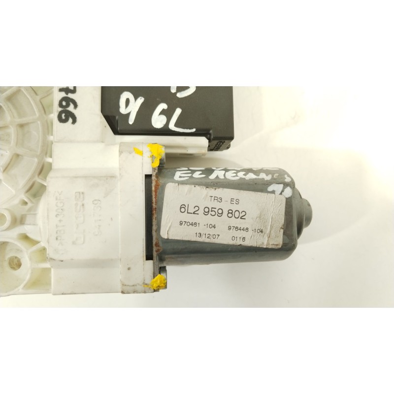 Recambio de motor elevalunas delantero izquierdo para seat ibiza iii (6l1) 1.9 tdi referencia OEM IAM 6L2959802  