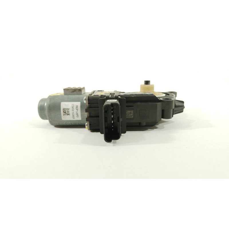 Recambio de motor elevalunas trasero derecho para hyundai i30 (pd) 1.6 crdi cat referencia OEM IAM 83460G4010  
