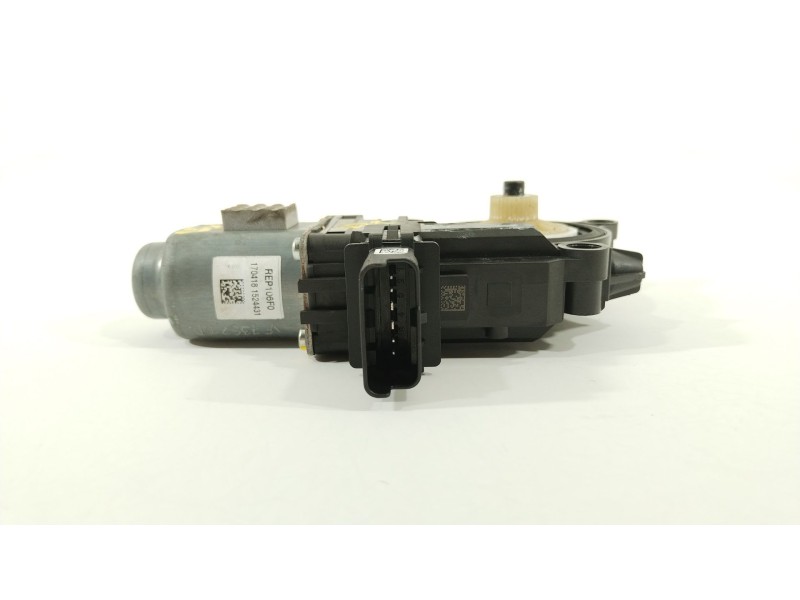 Recambio de motor elevalunas trasero derecho para hyundai i30 (pd) 1.6 crdi cat referencia OEM IAM 83460G4010  