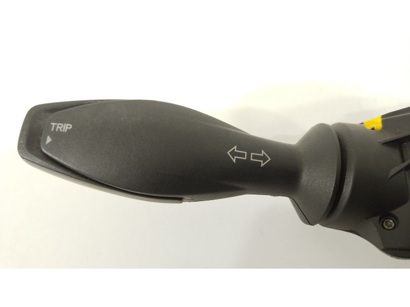 Recambio de mando intermitentes para ford fiesta vi (cb1, ccn) 1.4 tdci referencia OEM IAM 8A6T13335BB  