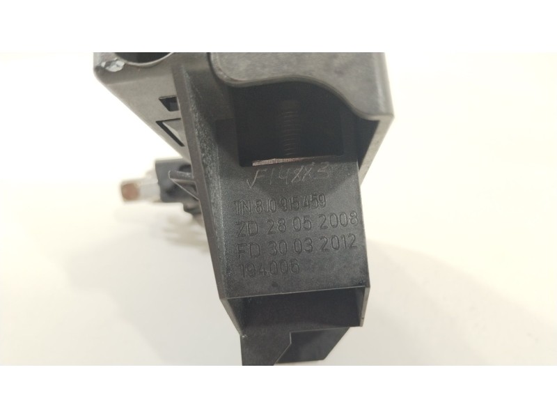 Recambio de caja reles / fusibles para audi a4 b8 (8k2) 2.0 tdi referencia OEM IAM 8J0915459 4F0915519 4F0915519
