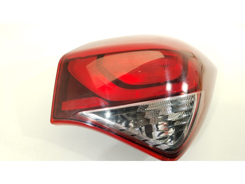 Recambio de piloto trasero derecho para hyundai i20 go! brasil referencia OEM IAM 92402C8000  