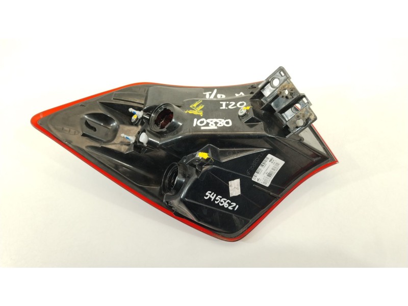 Recambio de piloto trasero derecho para hyundai i20 go! brasil referencia OEM IAM 92402C8000  