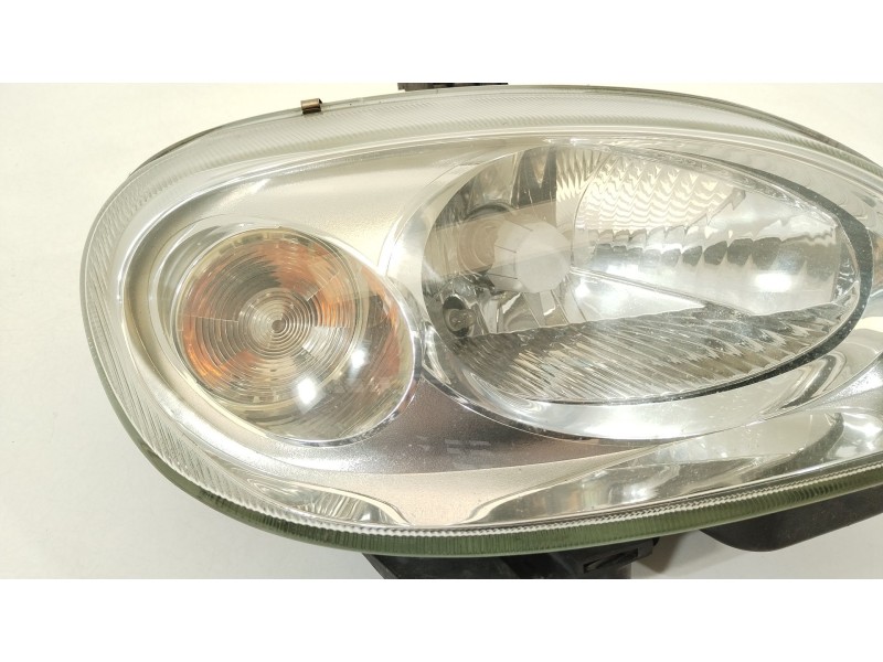 Recambio de faro derecho para citroën saxo (s0, s1) 1.5 d referencia OEM IAM 9636331680  6205W2