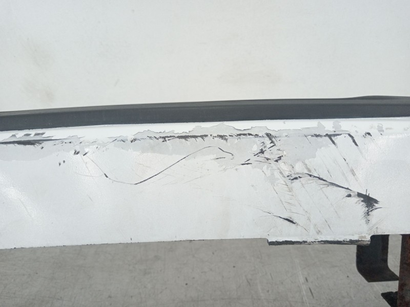 Recambio de paragolpes delantero para renault maxity 130.35ñ5 referencia OEM IAM 5001873665  