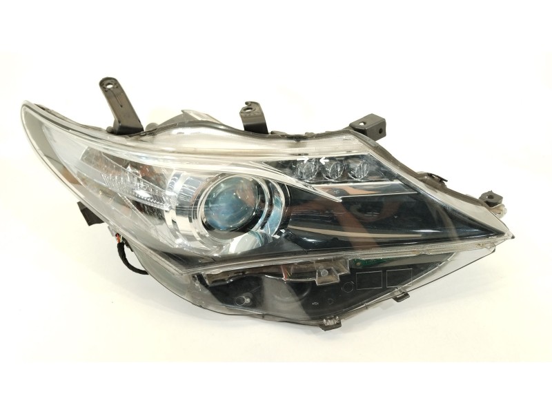 Recambio de faro derecho para toyota auris hybrid active referencia OEM IAM 8113002J61  