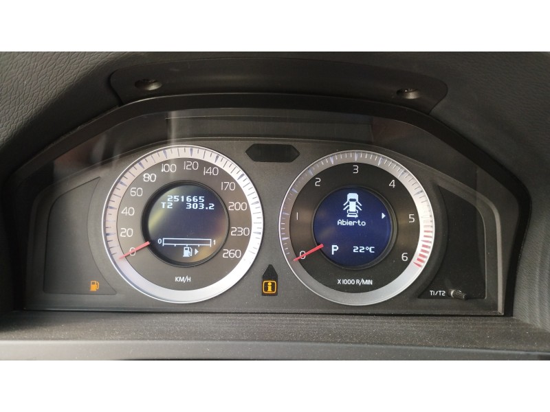 Recambio de cuadro instrumentos para volvo v60 kombi 2.4 diesel cat referencia OEM IAM 36002600  31270901AA