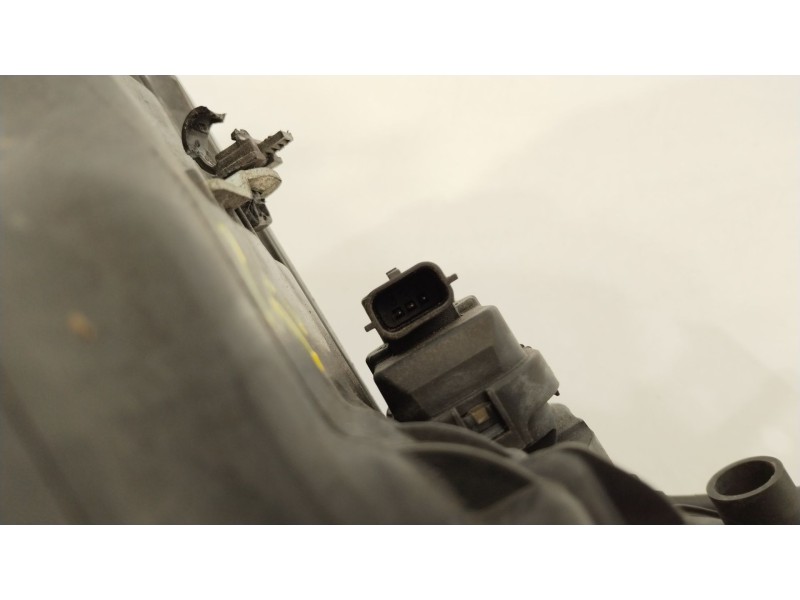 Recambio de faro izquierdo para toyota auris hybrid active referencia OEM IAM 8117002J61  