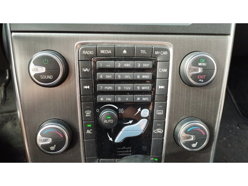 Recambio de mando climatizador para volvo v60 kombi 2.4 diesel cat referencia OEM IAM 30795265  