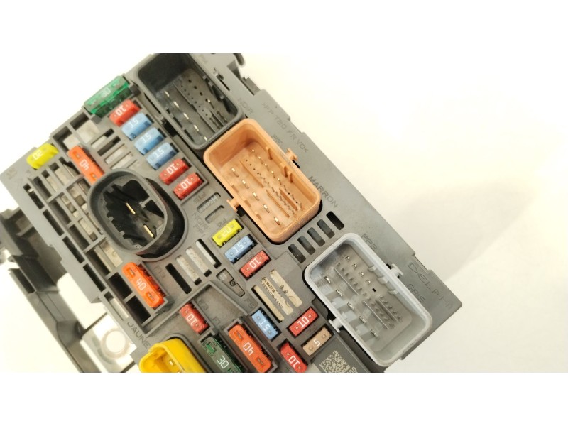 Recambio de caja reles / fusibles para peugeot 5008 (0u_, 0e_) 1.6 hdi referencia OEM IAM 9675877980  BSMR020021