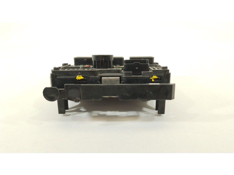 Recambio de caja reles / fusibles para peugeot 407 (6d_) 2.0 hdi (6drhrh) referencia OEM IAM 9658539280 S11893002N BSML0200