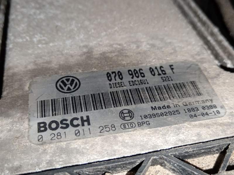 CENTRALITA MOTOR UCE 070906016F 0281011258 