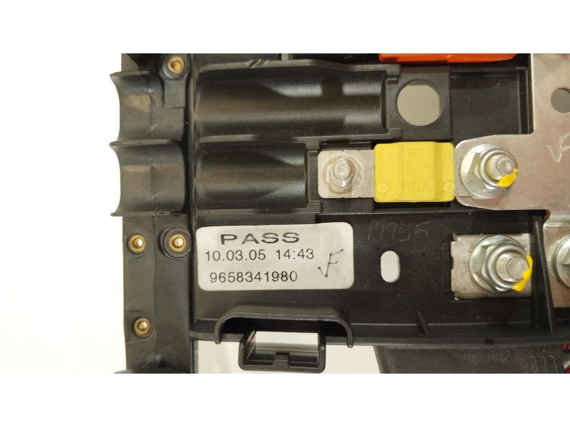 Recambio de caja reles / fusibles para peugeot 607 (9d, 9u) 2.7 hdi 24v referencia OEM IAM 9658341980  