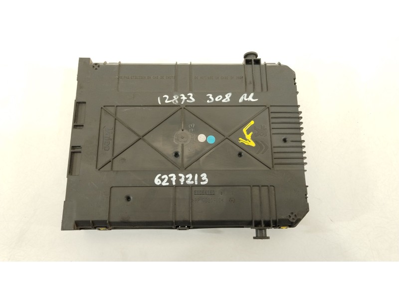 Recambio de caja reles / fusibles para peugeot 308 business line referencia OEM IAM 9807054180  BSIN0400