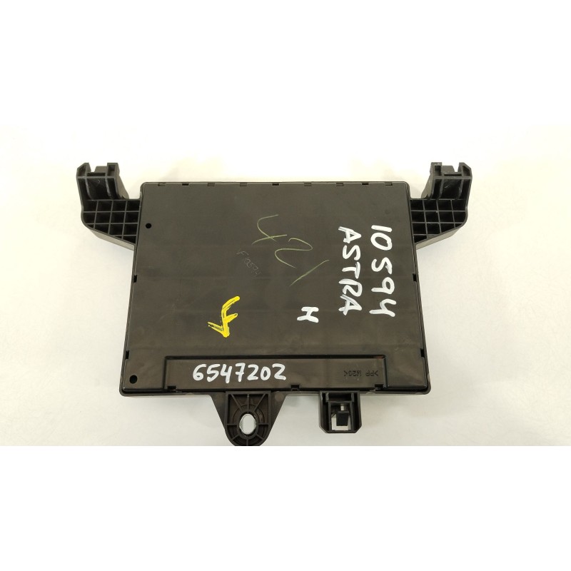 Recambio de caja reles / fusibles para opel astra j lim. 1.6 cdti dpf referencia OEM IAM 13449200  365927211