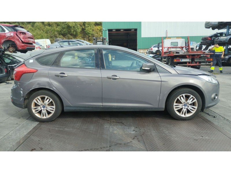 ford focus iii sedán del año 2013