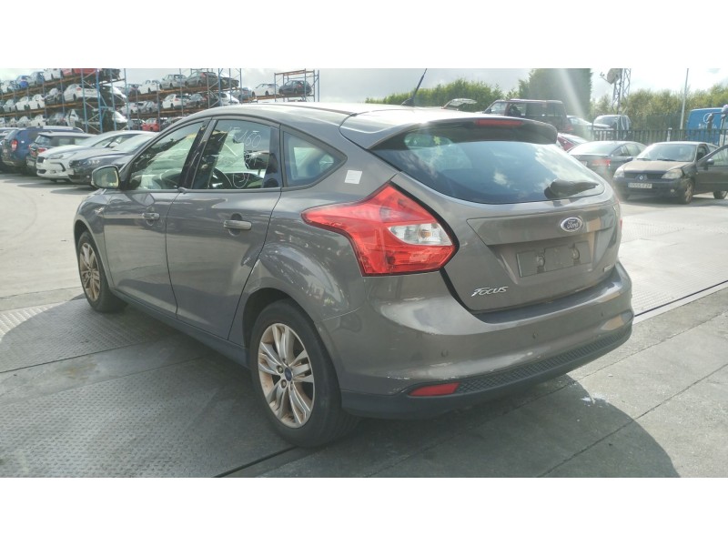 ford focus iii sedán del año 2013