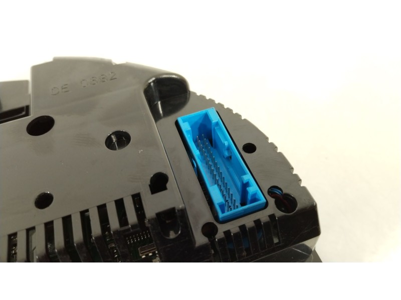 Recambio de cuadro instrumentos para audi a4 avant (8e) 2.0 tdi referencia OEM IAM 8E0920931P  1036901830