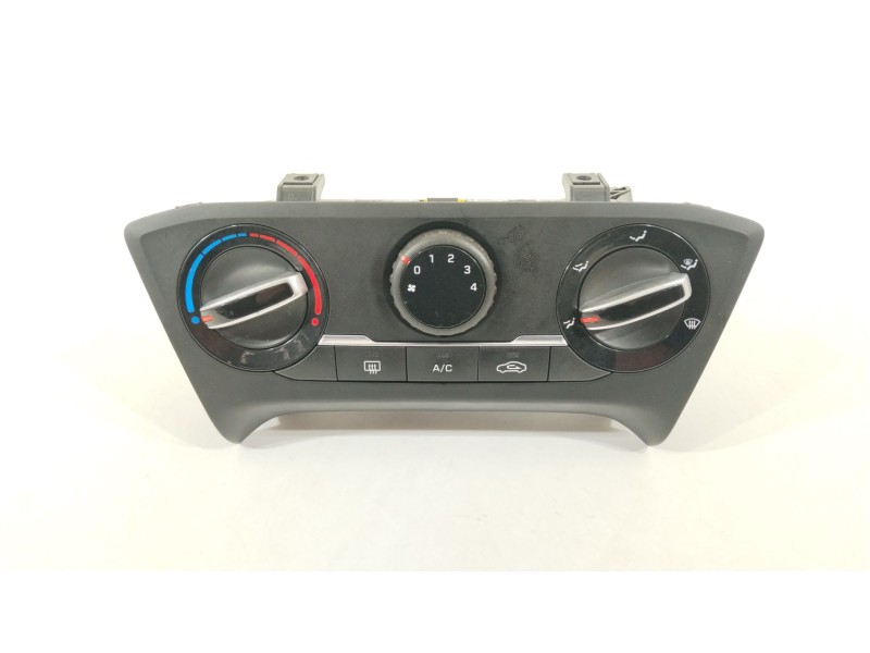 Recambio de mando calefaccion / aire acondicionado para hyundai i20 go! brasil referencia OEM IAM 97250C8010  