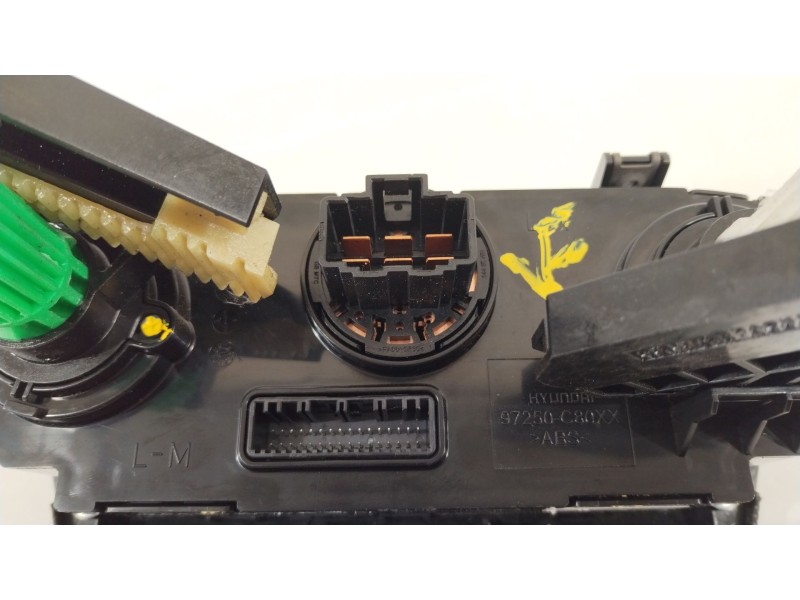 Recambio de mando calefaccion / aire acondicionado para hyundai i20 go! brasil referencia OEM IAM 97250C8010  