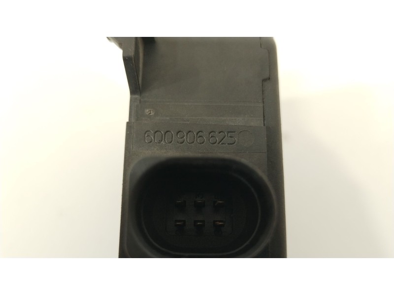 Recambio de valvula aire adicional para seat ibiza iii (6l1) 1.9 tdi referencia OEM IAM 6Q0906625  