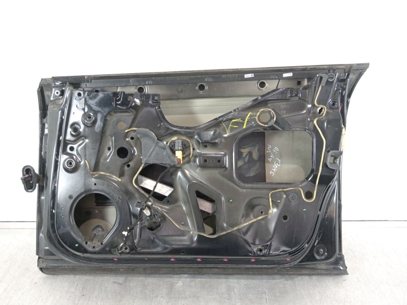 Recambio de puerta delantera derecha para audi a4 avant (8e) 2.0 tdi referencia OEM IAM 8E0831052J  