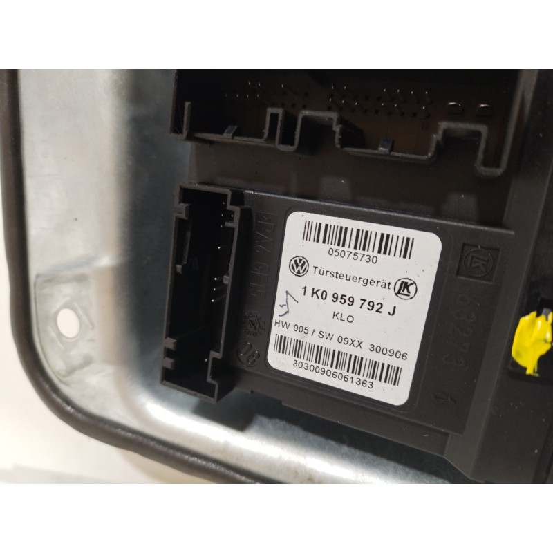 Recambio de elevalunas delantero derecho para volkswagen golf v (1k1) 1.9 tdi referencia OEM IAM 1K4837462A 1K0959792J 1K0959702