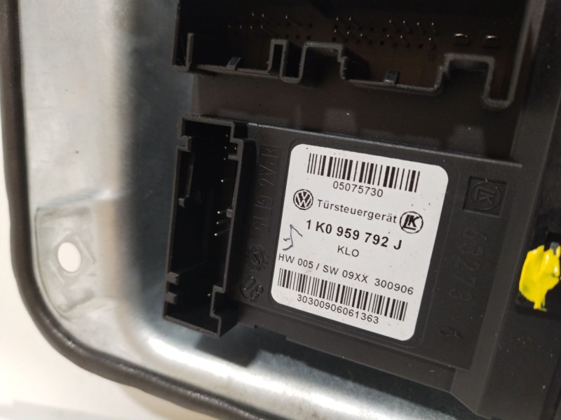 Recambio de elevalunas delantero derecho para volkswagen golf v (1k1) 1.9 tdi referencia OEM IAM 1K4837462A 1K0959792J 1K0959702