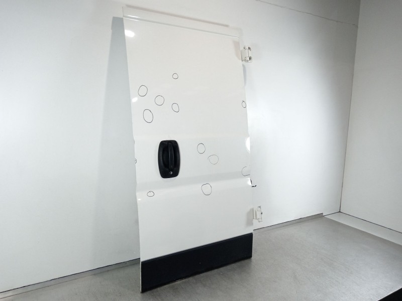 Recambio de puerta trasera derecha para peugeot boxer furgoneta 2.2 hdi 120 referencia OEM IAM 8703A5  