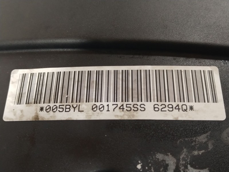 Recambio de tapa balancines para chrysler sebring berlina 2.0 crd limited referencia OEM IAM 03G103469R  03G103475 Recambio de tapa balancines para chrysler sebring berlina 2.0 crd limited referencia OEM IAM 03G103469R  03G103475