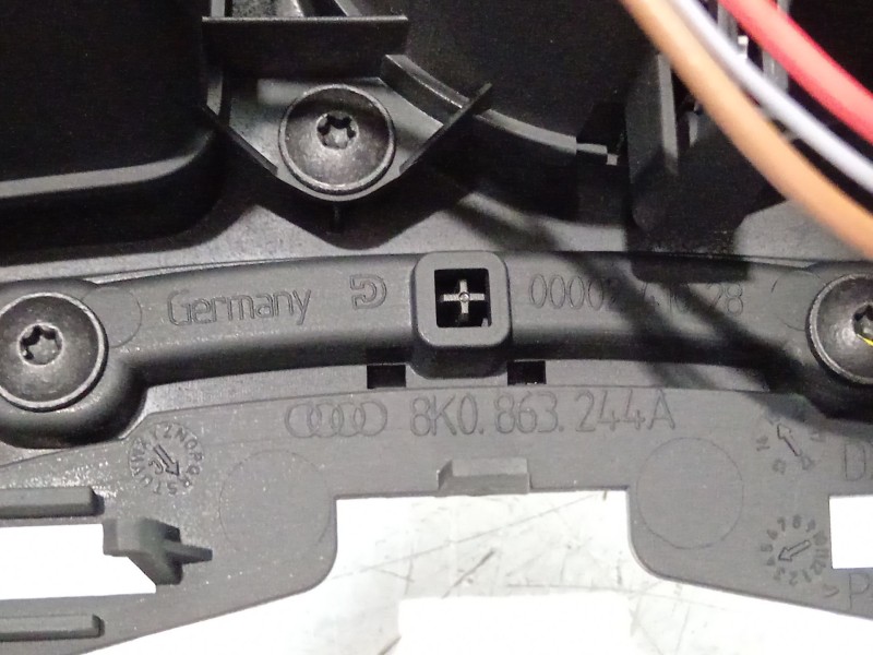 Recambio de consola central para audi a5 sportback (8ta) 2.0 tdi referencia OEM IAM 8K0863244  