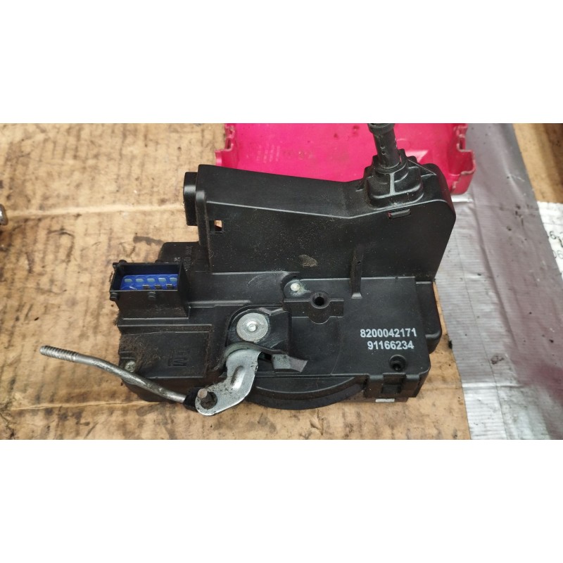 Recambio de cerradura puerta delantera derecha para nissan primastar furgoneta (x83) 2.0 dci 115 referencia OEM IAM 8200042171  