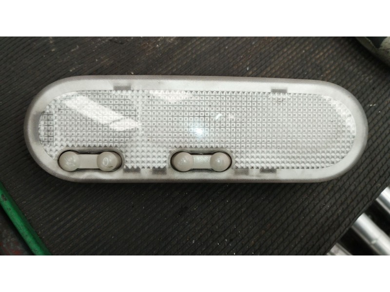 Recambio de luz interior para nissan primastar furgoneta (x83) 2.0 dci 115 referencia OEM IAM 820007323  