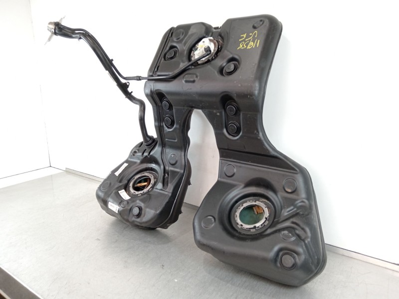 Recambio de deposito combustible para porsche panamera diesel referencia OEM IAM 97020102213  