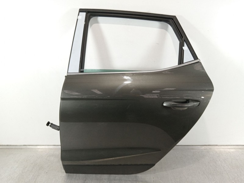 Recambio de puerta trasera izquierda para seat arona referencia OEM IAM 6F9833311 6F9833051E 