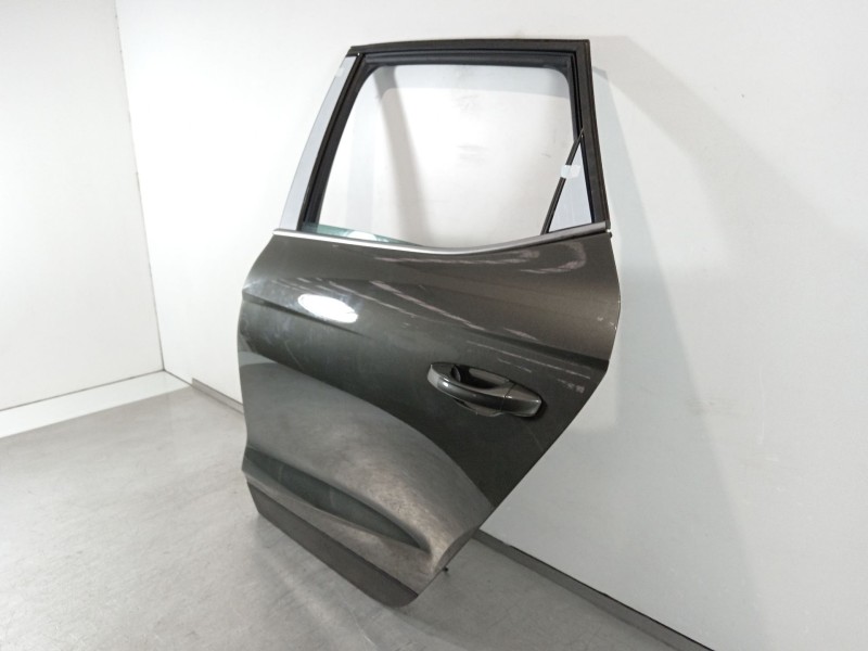 Recambio de puerta trasera izquierda para seat arona referencia OEM IAM 6F9833311 6F9833051E 