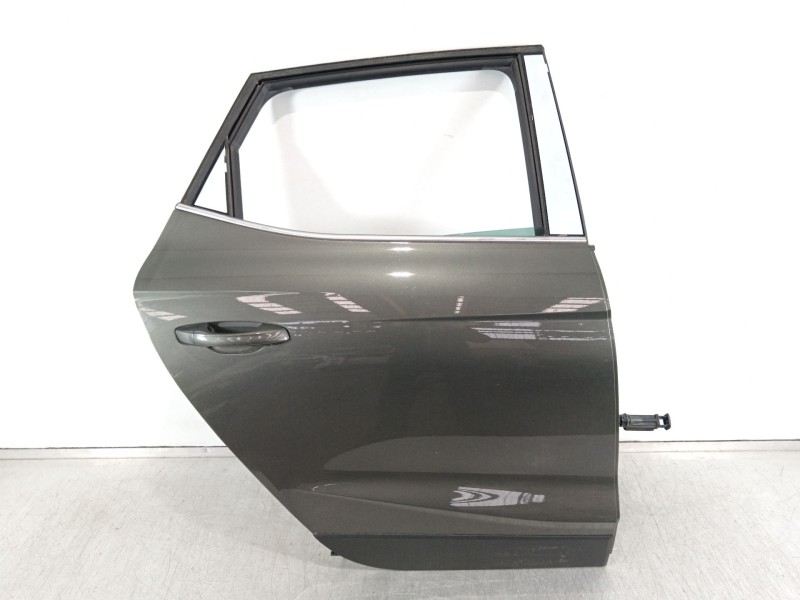 Recambio de puerta trasera derecha para seat arona referencia OEM IAM 6F9833312 6F9833052E 