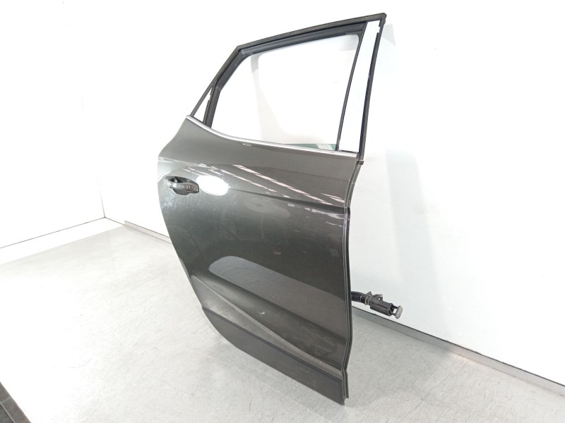 Recambio de puerta trasera derecha para seat arona referencia OEM IAM 6F9833312 6F9833052E 