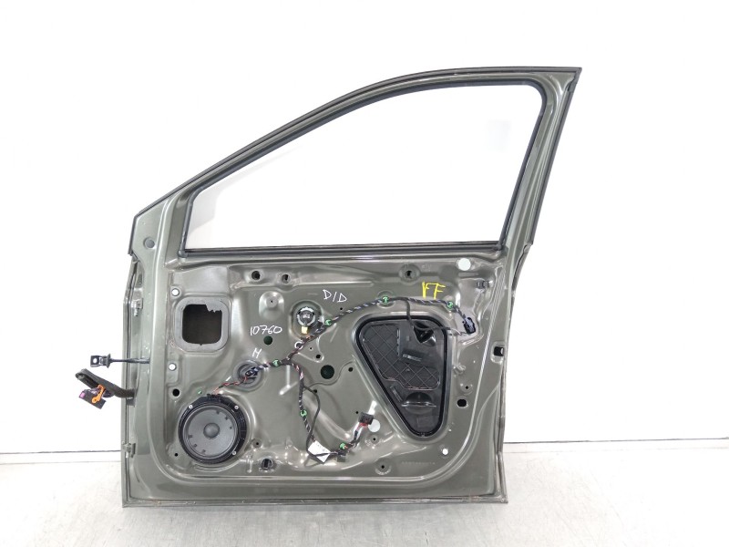 Recambio de puerta delantera derecha para seat arona referencia OEM IAM 6F9831312 6F9831052D 