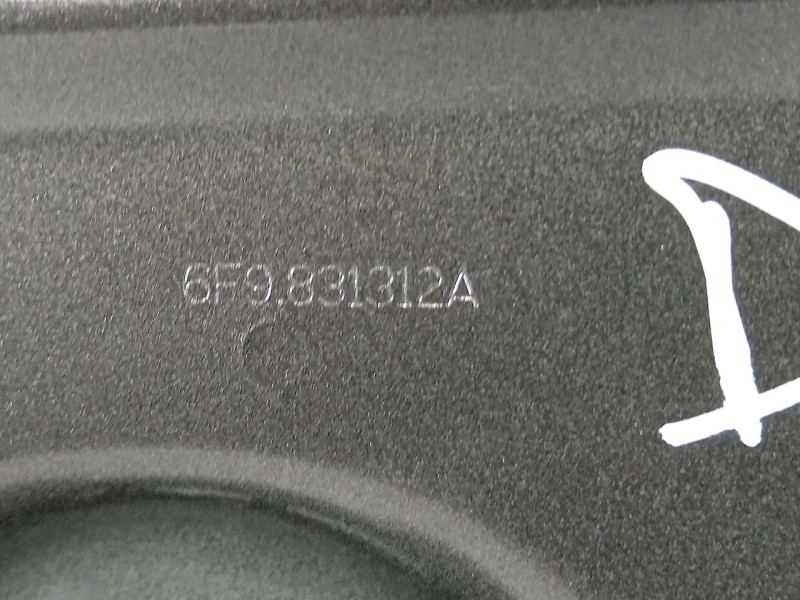 Recambio de puerta delantera derecha para seat arona referencia OEM IAM 6F9831312 6F9831052D 