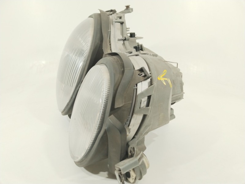 Recambio de faro derecho para mercedes-benz 124 sedán (w124) 260 e (124.026) referencia OEM IAM 2108203461   Recambio de faro derecho para mercedes-benz 124 sedán (w124) 260 e (124.026) referencia OEM IAM 2108203461