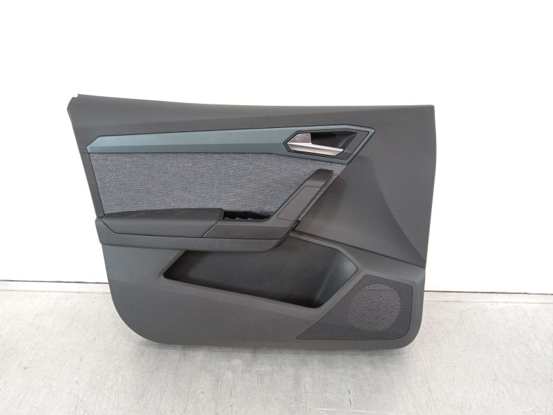 Recambio de guarnecido puerta delantera izquierda para seat arona referencia OEM IAM 6F08680779  