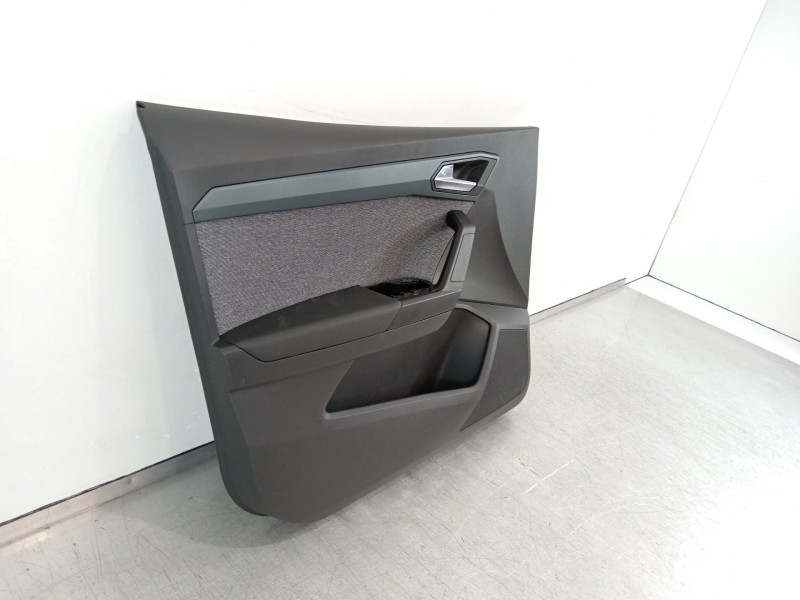 Recambio de guarnecido puerta delantera izquierda para seat arona referencia OEM IAM 6F08680779  