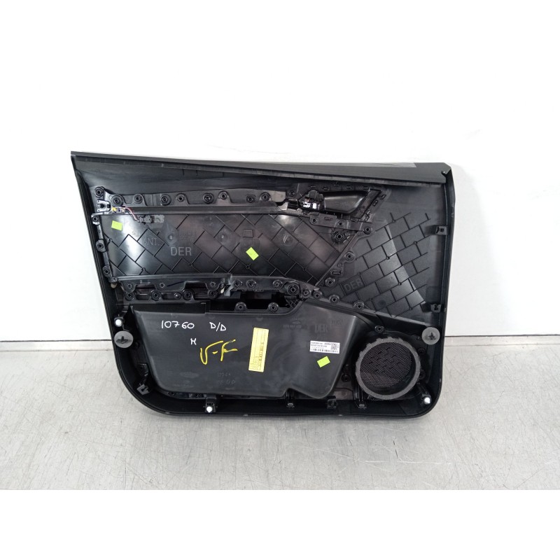 Recambio de guarnecido puerta delantera derecha para seat arona referencia OEM IAM 6F0868080 6F0867131 