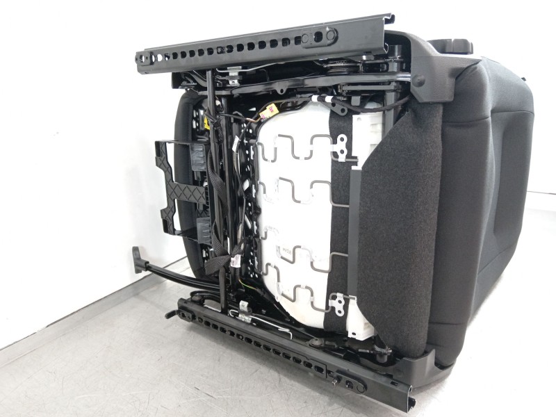 Recambio de asiento delantero izquierdo para seat arona referencia OEM IAM 2Q4881105H  